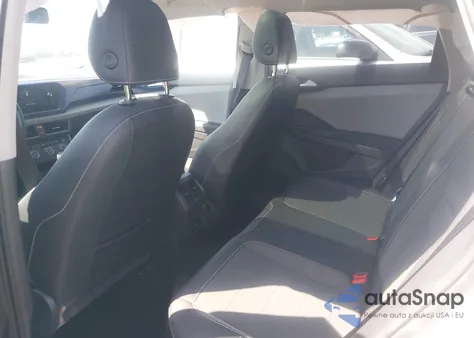 2022 Volkswagen Taos 1.5T Se из США, поврежденный, VIN 3VVLX7B26NM090163